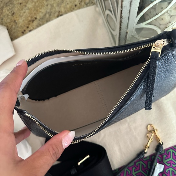 New Tory Burch Thea crossbody - Picture 5 of 10